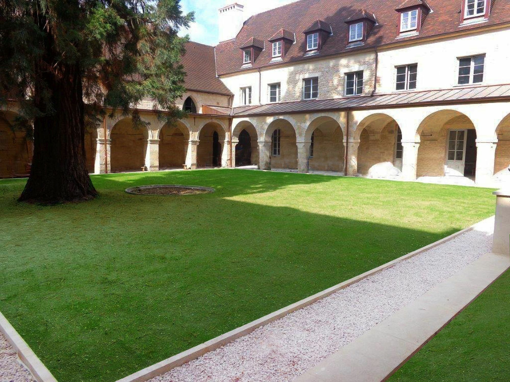 Odalys City Dijon Les Cordeliers Aparthotel Exterior photo